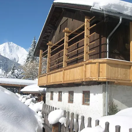 Stoanahof Farm stay *