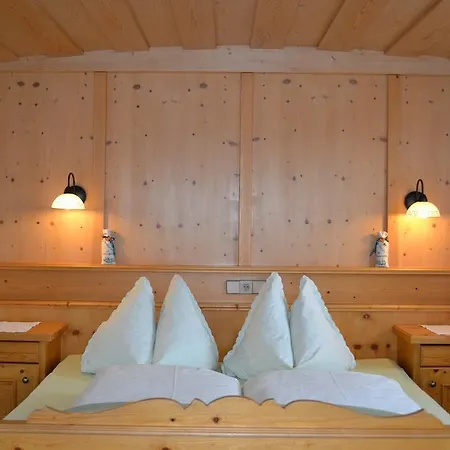 Farm stay Stoanahof Virgen